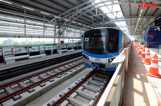 Ngắm tuyến Metro Bến Thành - Suối Tiên sắp đưa vào hoạt động - Ảnh 1.