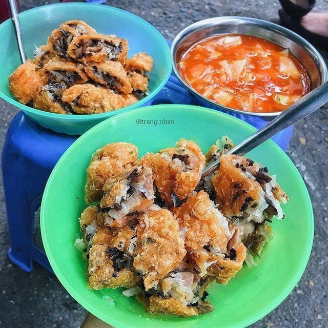 Restaurants cannot rush in Hanoi, crowded with people queuing for all famous delicacies - Photo 12.