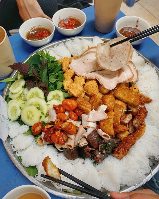 Những quán ăn không thể vội ở Hà Nội, đông nghịt người xếp hàng vì toàn món ngon trứ danh - Ảnh 22.