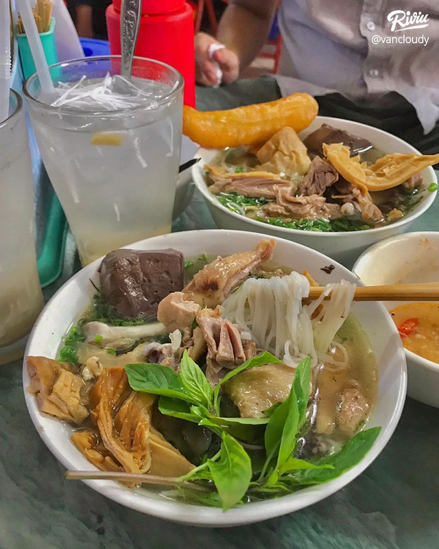 Những quán ăn không thể vội ở Hà Nội, đông nghịt người xếp hàng vì toàn món ngon trứ danh - Ảnh 19.