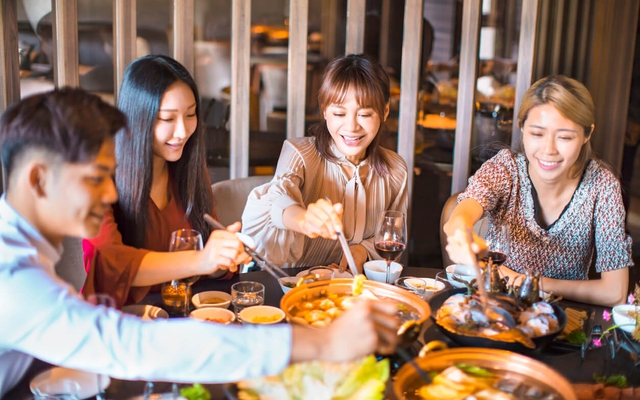 Một bữa ăn nhìn rõ người EQ cao: Ai thường xuyên làm 3 hành động này xứng đáng kết giao lâu dài Một bữa ăn nhìn rõ người EQ cao: Ai thường xuyên làm 3 hành động này xứng đáng kết giao lâu dài