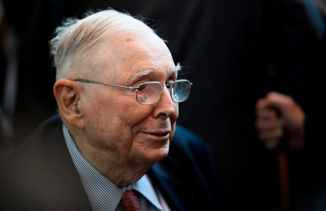 Tỷ phú đại tài Charlie Munger ca ngợi 1 đặc điểm được ví như ‘cỗ máy’ của Warren Buffett: Không có nó, ‘bạn khó tiến xa được trong đời’ - Ảnh 3.