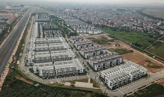 Hà Nội: Cận cảnh hàng nghìn căn biệt thự sát tuyến đại lộ 16 làn xe dài nhất, rộng nhất Việt Nam có giá chỉ từ 80 triệu đồng/m2 - Ảnh 15.