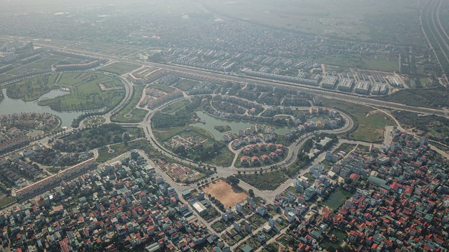 Hà Nội: Cận cảnh hàng nghìn căn biệt thự sát tuyến đại lộ 16 làn xe dài nhất, rộng nhất Việt Nam có giá chỉ từ 80 triệu đồng/m2 - Ảnh 13.
