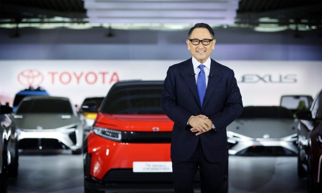 Dù chậm chân trong cuộc đua xe điện, Toyota vẫn bảo vệ ngôi vị nhà sản xuất ô tô bán chạy nhất thế giới năm thứ 3 liên tiếp - Ảnh 2.