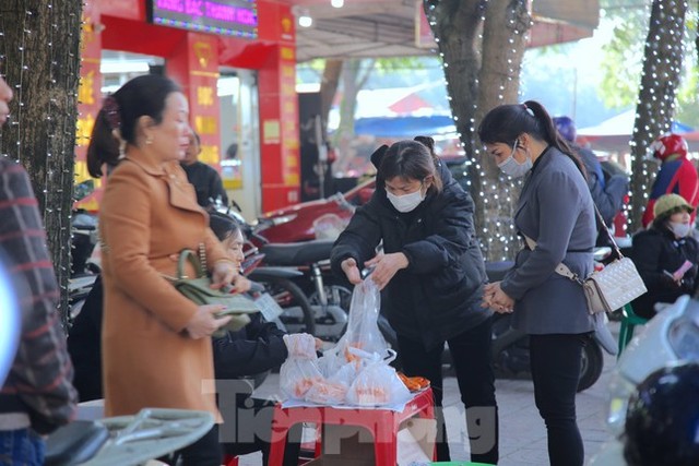 Những mâm cỗ có một không hai cúng vía Thần tài - Ảnh 14.