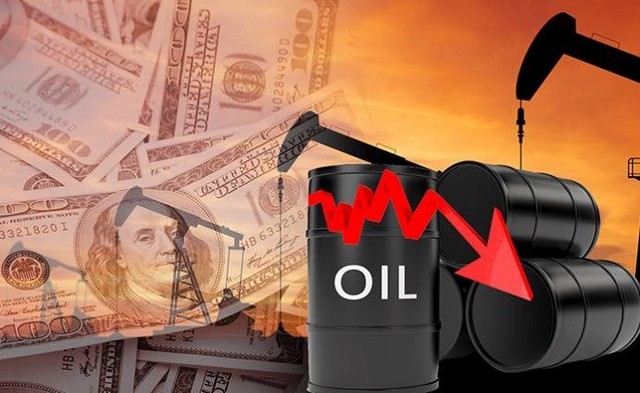 Thị trường ngày 4/1: Giá dầu lao đôc mất 4%, vàng cao nhất 6 tháng, khí đốt chạm đáy 10 tháng - Ảnh 1.