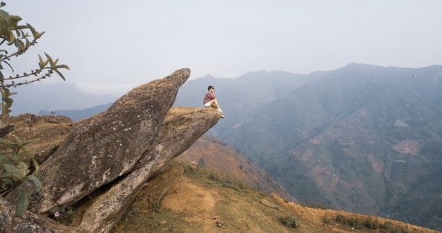 The cliffs in Vietnam make the movement crazy, but the truth behind is surprising - Photo 12.