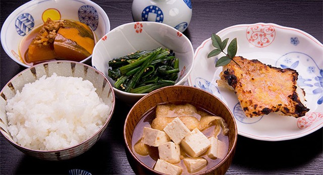 5 món rau củ người Nhật hay ăn để cấp ẩm da và ngừa ung thư, phụ nữ càng nên ăn nhiều hơn - Ảnh 1.
