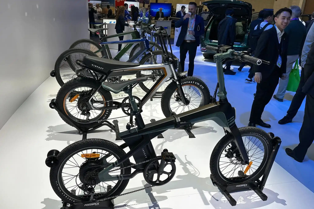 Cận cảnh 4 mẫu xe đạp điện và xe trợ lực của VinFast tại CES 2023 - Ảnh 3.