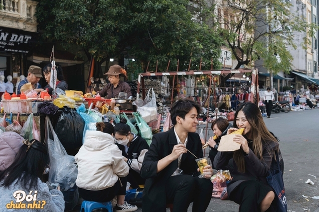 Discover the dining paradise in the most famous market of Hanoi students - Photo 7.