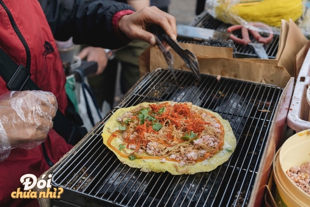  Khám phá thiên đường ăn uống trong khu chợ nổi tiếng nhất nhì giới sinh viên Hà Nội - Ảnh 6.