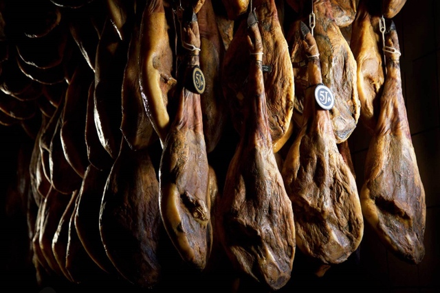 Bí quyết làm nên món đùi lợn muối Tây Ban Nha siêu đắt, hơn 100 triệu đồng/chiếc - Ảnh 2.
