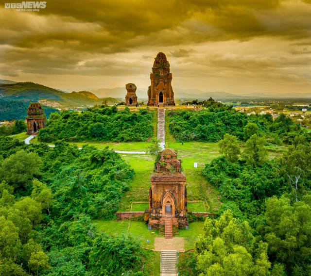 9 địa điểm đẹp như tranh vẽ ở Bình Định nhìn từ trên cao - Ảnh 3.