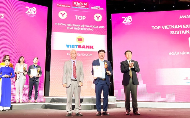 Vietbank và hành trình xây dựng Thương hiệu mạnh - Phát triển bền vững Vietbank và hành trình xây dựng Thương hiệu mạnh - Phát triển bền vững