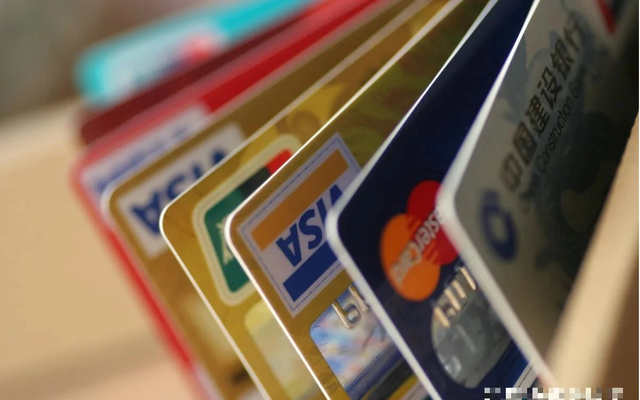 Xin cấp lại tài khoản ngân hàng, người đàn ông bất ngờ bị công an triệu tập: Đường dây mua bán hơn 500 thẻ ATM tiền tỷ bị phanh phui