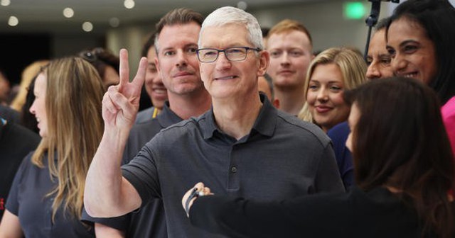 "Không nghề gì giàu hơn buôn điện thoại": Làm ra một chiếc iPhone 15 Pro Max chỉ mất 14 triệu, Apple bán giá gấp đôi?