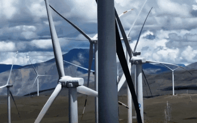 Trung Quốc khiến thế giới ngỡ ngàng khi ‘trồng’ turbine gió trên mây: Vị trí cao kỷ lục 5.200m, 140.000 hộ gia đình đủ điện dùng cả năm, giảm thiểu 60.000 tấn than/năm