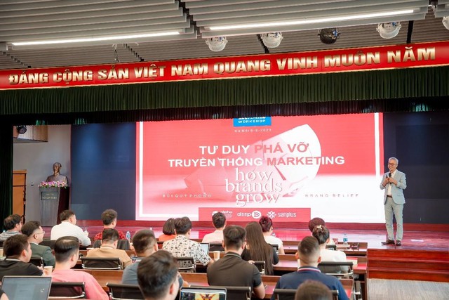 Sếp Hoàng Nam Tiến tiết lộ bí mật nằm trong 1 tư duy đã giúp FPT phát triển &quot;vũ bão&quot; suốt 35 năm - Ảnh 2.