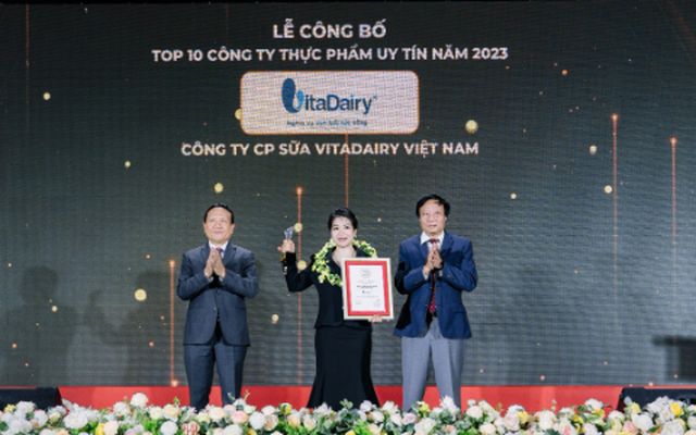 VitaDairy 4 năm liên tục giữ vị trí top doanh nghiệp uy tín ngành sữa