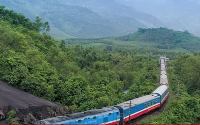 Đề xuất nâng cấp hai tuyến đường sắt kết nối với Trung Quốc