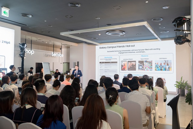 50 sinh viên tài năng từ chương trình Galaxy Campus Friends 2023 của Samsung - Ảnh 1.