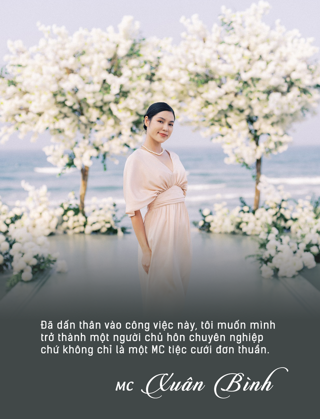 Cô gái Đà Nẵng sở hữu tấm bằng chủ hôn quốc tế đầu tiên tại Việt Nam: Tiết lộ sự khác biệt với MC đám cưới mà ít ai biết - Ảnh 2.