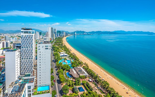 Nha Trang lo thiếu cung nhà ở trong mục tiêu trở thành thành phố thương mại tài chính vào năm 2030