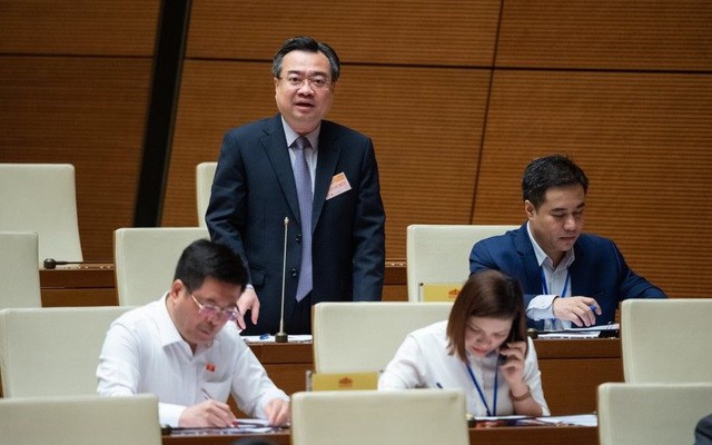 Bộ trưởng Bộ Xây dựng Nguyễn Thanh Nghị trả lời chất vấn về quy hoạch treo