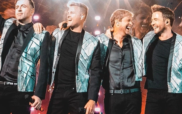 Bất ngờ trước độ chịu chi của fan Việt, nhóm nhạc đình đám Westlife tổ chức thêm một đêm diễn