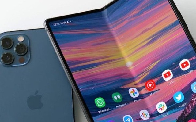 2024 sẽ không phải năm của smartphone màn hình gập nếu Apple vẫn "thẳng"