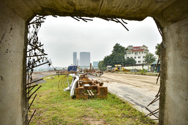 Tuyến đường nghìn tỷ, kết nối hàng chục khu đô thị lớn ở Hà Nội hiện ra sao sau 6 năm xây dựng? - Ảnh 2.