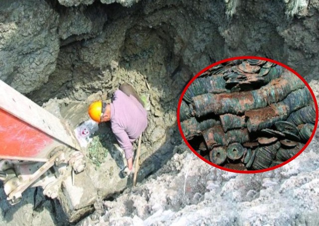 Máy xúc đào trúng giếng cổ, phát hiện hơn 200.000 vật thể "xâu thành chuỗi": Lập tức phong tỏa hiện trường