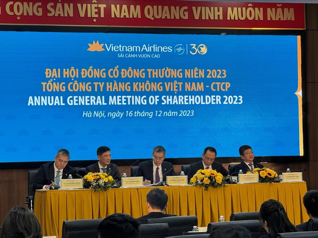 Lãnh đạo Vietnam Airlines lên tiếng về khả năng bị hủy niêm yết sau khi đã lỗ 3 năm liên tiếp - Ảnh 1.