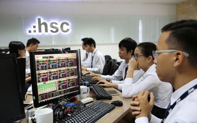 Chứng khoán HSC dự kiến phát hành gần 300 triệu cổ phiếu mới, tăng vốn điều lệ lên hơn 7.500 tỷ