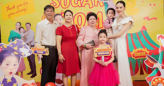 Vợ chồng người đẹp Sang Lê tổ chức sinh nhật cùng ngày cho 2 con