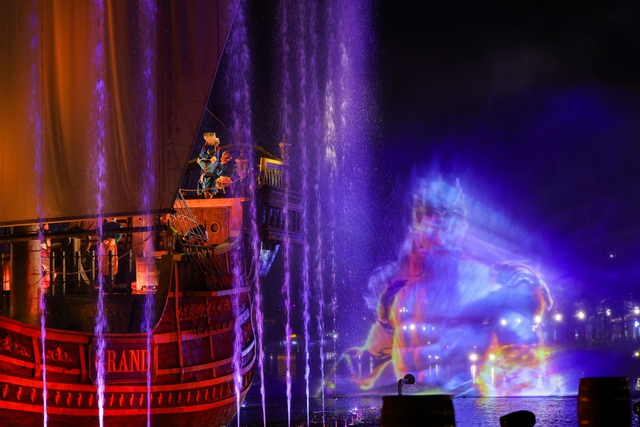 ‏Show diễn kết hợp 3D trên sân khấu thuyền lớn nhất châu Á: Tổ chức MIỄN PHÍ ngay tại Hà Nội, hút hàng triệu lượt khách‏ - Ảnh 2.