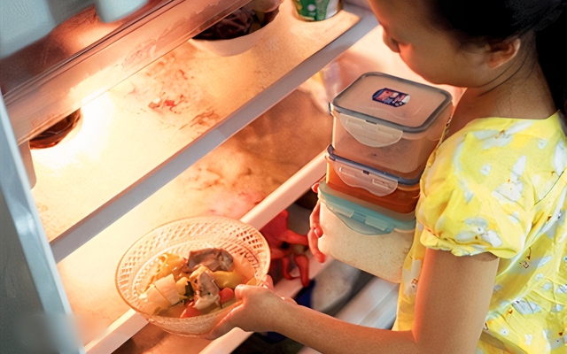 Một thứ trong tủ lạnh nhà nào cũng hay có, là mầm mống không ngờ của ung thư: Nhiều người Việt vẫn vô tư ăn