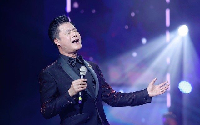 "Tái xuất" sau 3 năm, ca sĩ Quang Dũng "cháy" liên tục với gần 20 tình khúc bất hủ làm nên tên tuổi