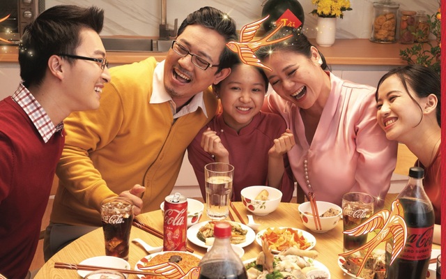 Coca-Cola lan tỏa thông điệp "Gắn Kết Làm Nên Tết Diệu Kỳ" cho Tết 2024