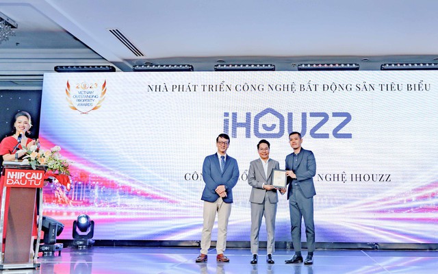 iHouzz nhận giải thưởng Nhà phát triển công nghệ bất động sản tiêu biểu