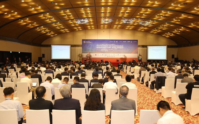 Hàng trăm chuyên gia tìm giải pháp cho vấn đề trượt lở và xói mòn công trình hạ tầng tại Geotec Hanoi 2023