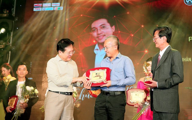 Doanh nhân Phạm Đình Thắng, Chotayninh nhận giải thưởng cộng đồng