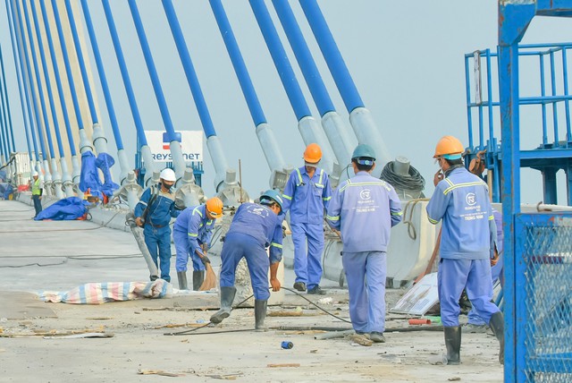 Chiêm ngưỡng cây cầu 5.000 tỷ đồng sắp hoàn thành ở miền Tây - công trình khẳng định nội lực kỹ sư Việt - Ảnh 7.