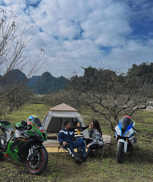 Invite each other to go camping in the middle of a blooming plum garden in Moc Chau - Photo 12.