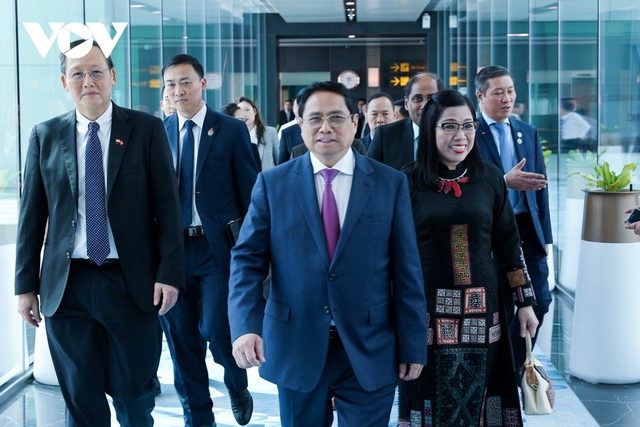 Thủ tướng kết thúc chuyến thăm chính thức Singapore, bắt đầu thăm chính thức Brunei - Ảnh 2.