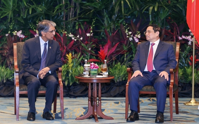 Thủ tướng Phạm Minh Chính tiếp ông Dilhan Pillay Sandrasegara, Tổng Giám đốc kiêm CEO của tập đoàn Temasek - Ảnh: VGP/Nhật Bắc