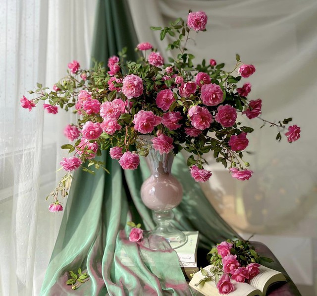 9x Hà thành gợi ý cách cắm hoa hồng vạn người mê ngày Valentine - Ảnh 4.