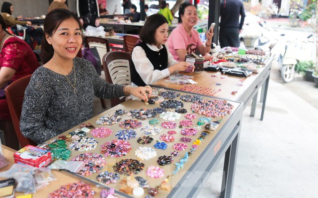 Ghé chợ đá quý ở miền quê Yên Bái, có viên lên đến cả tỷ đồng - Ảnh 6.