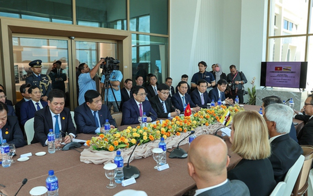 Thủ tướng Phạm Minh Chính tham dự tọa đàm với các doanh nghiệp năng lượng và dầu khí của Brunei - Ảnh: VGP/Nhật Bắc